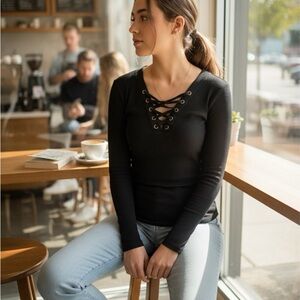 NWT Women’s Mudd brand Black Lace-Up front Top shirt Size M Medium